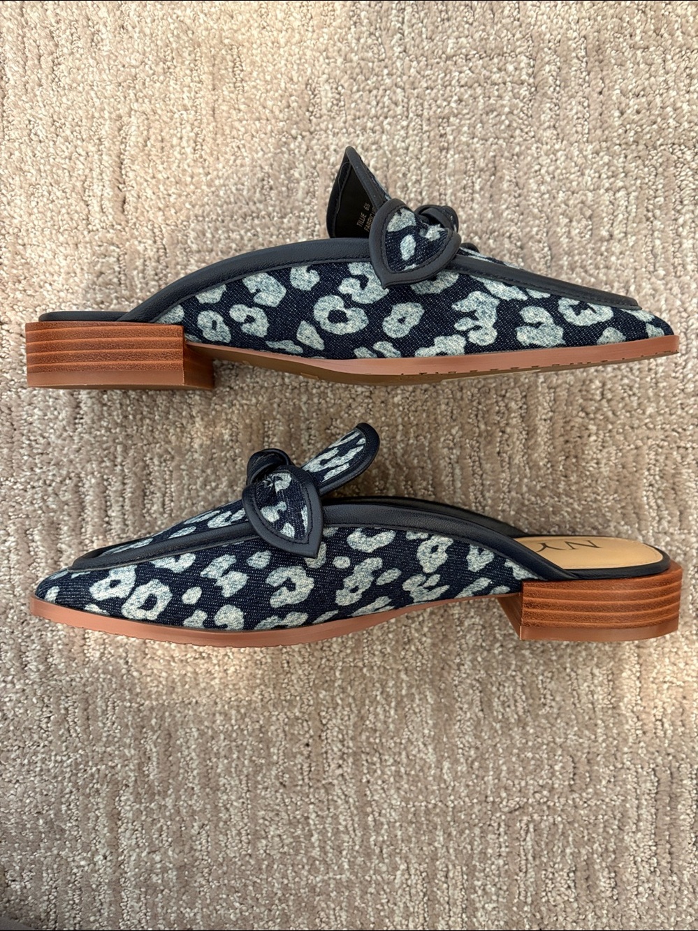 NYDJ Black and Gray Leopard-Print Bow Mules NWT 🙌 - Picture 4 of 10